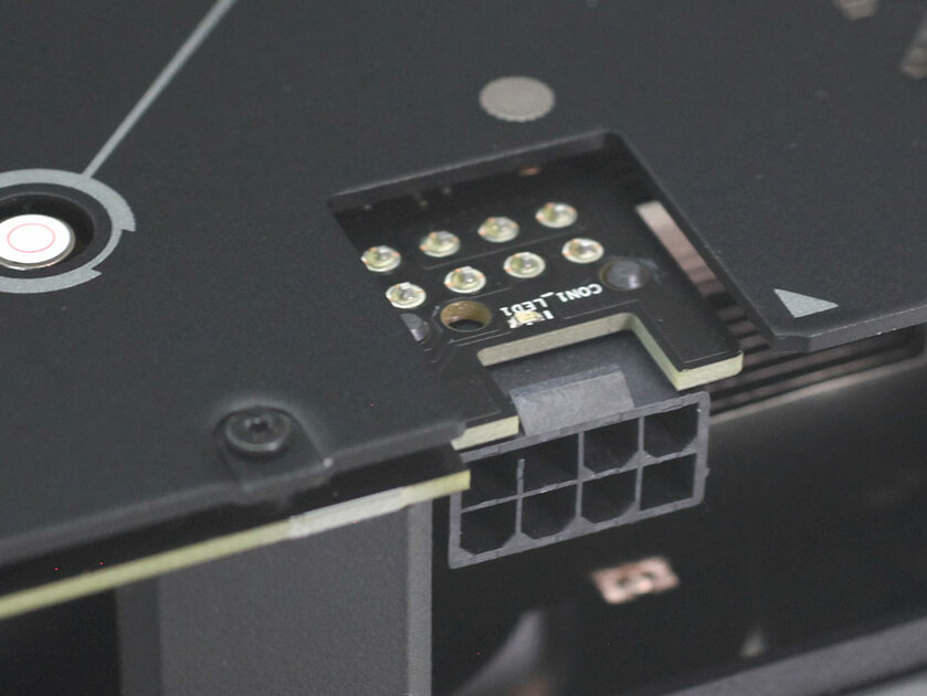 Это не видеокарта, а какая-то шутка: обзор странной RTX 4060 Dual OC от ASUS — Дизайн корпуса. 7