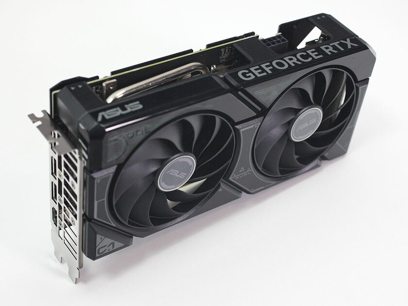 Это не видеокарта, а какая-то шутка: обзор странной RTX 4060 Dual OC от ASUS — Дизайн корпуса. 2