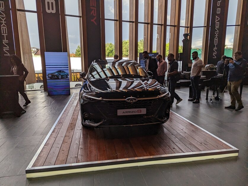 Chery представила в России стильный седан Arrizo 8: с экономичным мотором и дорогим салоном