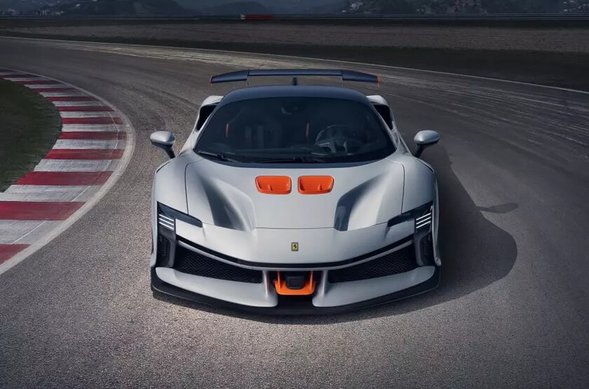 Ferrari представила мощный гибридный суперкар на 1030 лошадей: до сотни за 2,3 секунды