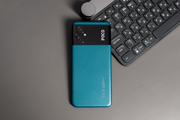 Рейтинг лучших смартфонов до 15 000 рублей: какой купить в июне 2024 — 3. Xiaomi POCO M5 (6/128 ГБ). 1
