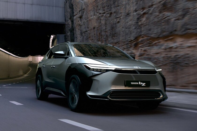 Новые электроавтомобили Toyota будут проезжать 1200 км на одном заряде
