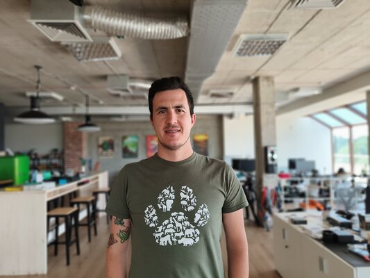 «Убийца флагманов» вернулся: обзор бюджетного OnePlus, превосходящего iPhone Pro — Камеры. 35