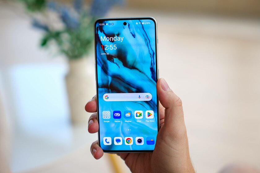 «Убийца флагманов» вернулся: обзор бюджетного OnePlus, превосходящего iPhone Pro