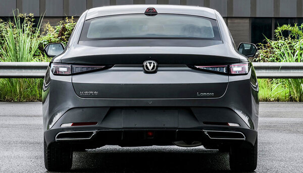 Changan представила в России просторный и стильный седан Lamore с мотором на 180 л.с.