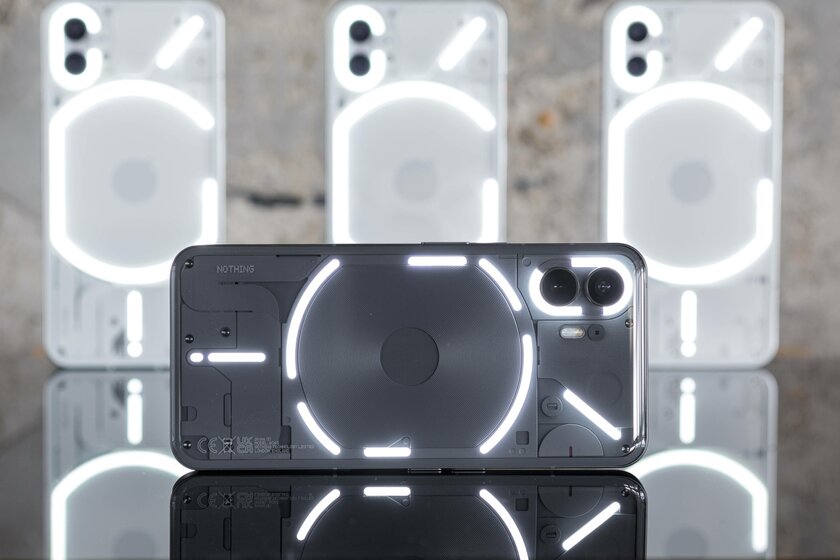 Обзор странного и прозрачного Nothing Phone (2): что в нём кроме светодиодов? — Дизайн. 1