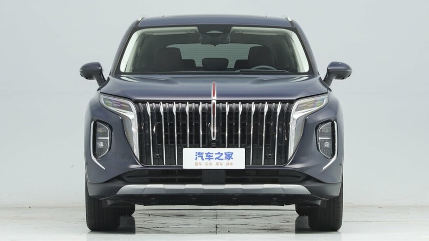 Hongqi представила премиальный кроссовер HS7: с огромной решёткой, большим дисплеем и просторным салоном