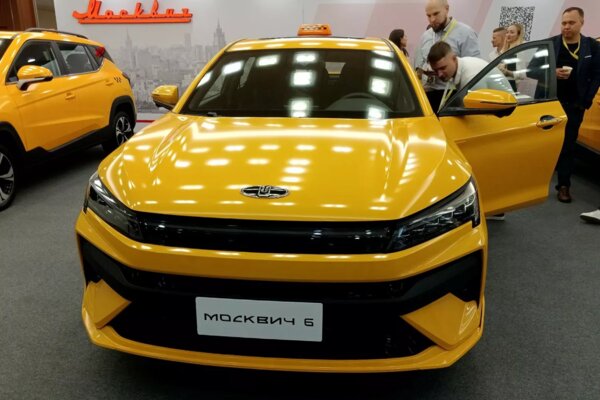 В Москве представили третью модель «Москвича». Она подойдет для такси