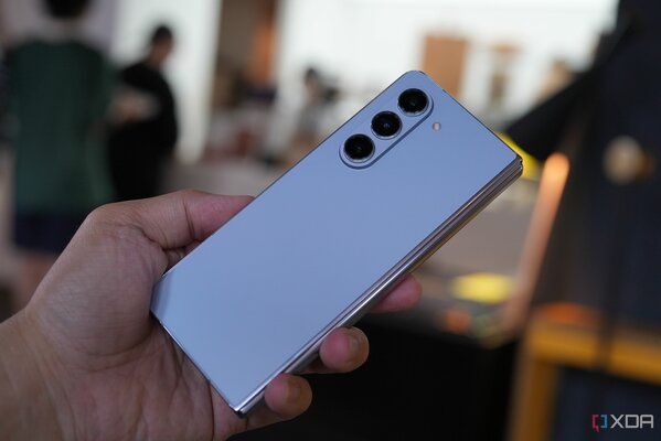 В чём удобны и неудобны складные смартфоны? Смотрим на примере эталонного (нет) Galaxy Z Fold 5 — Дизайн и аппаратное обеспечение. 4