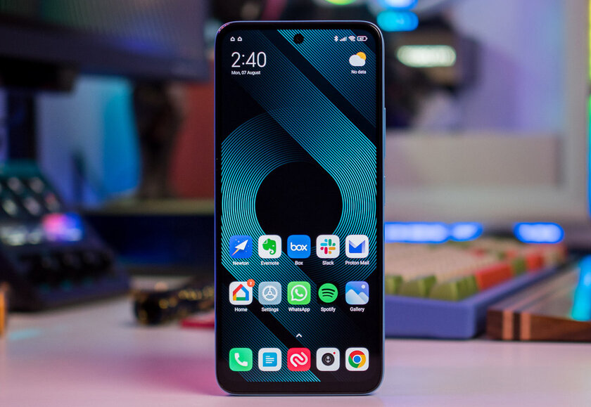 Идеальный Xiaomi для пожилых родственников. Обзор Redmi 12 5G — Дизайн. 1