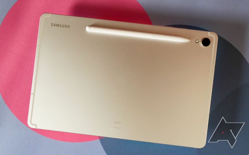 Это лучший планшет, если не хочется сильно переплачивать. Обзор Samsung Galaxy Tab S9 — Аксессуары и всякое, что находится в комплекте. 1