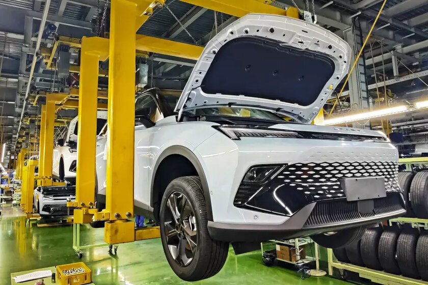 В России запустили производство китайского кроссовера BAIC X55: он заменит Toyota RAV4