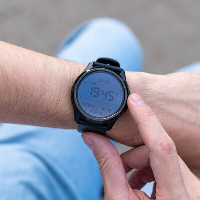Запомните, это лучшие часы на Wear OS — и у них два дисплея. Обзор TicWatch Pro 5