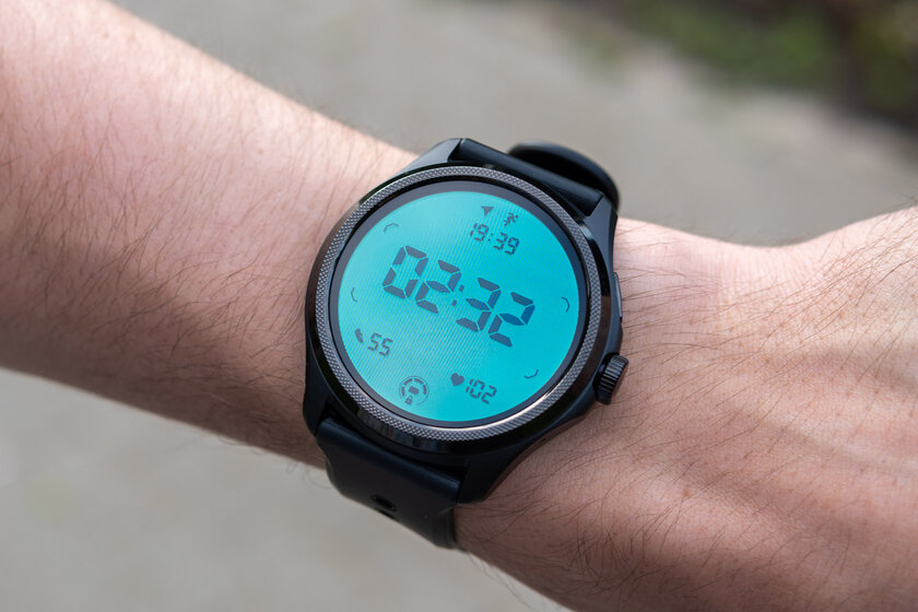Запомните, это лучшие часы на Wear OS — и у них два дисплея. Обзор TicWatch Pro 5