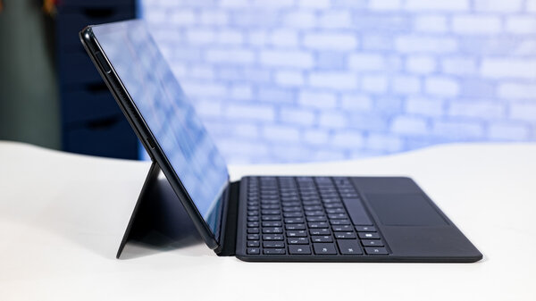 Обзор HUAWEI MateBook E Go: когда не смог определиться между планшетом и ноутбуком — Внешний вид и разъемы. 9