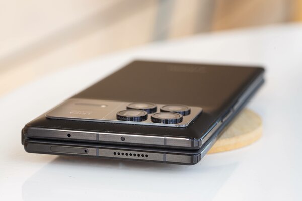 Xiaomi сделала складной смартфон, который хочется купить. Судите сами — обзор Mix Fold 3 — Дизайн. 5