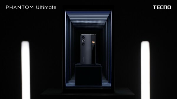 Tecno представила концептуальный рулонный смартфон Phantom Ultimate