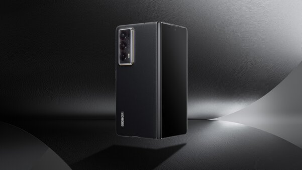 Представлена глобальная версия HONOR Magic V2: титановый шарнир с ресурсом 400 000 и особая сталь