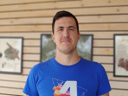 Sony пошла против всех, и получилось. Обзор компактного Xperia 5 V — Камеры. 43