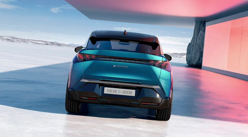 Кросс-купе, новая платформа и 700 км на одной зарядке: Peugeot представила новое поколение 3008