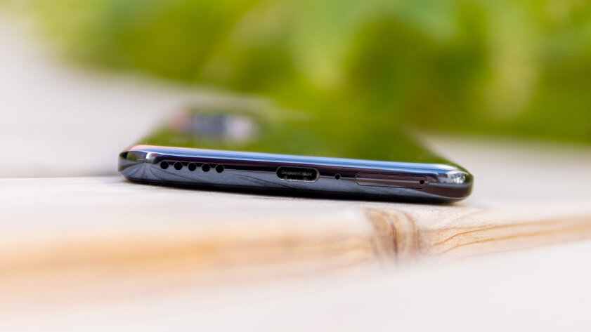 Первый взгляд на компактный HONOR 90 с разогнанным Snapdragon — оцениваем новинку
