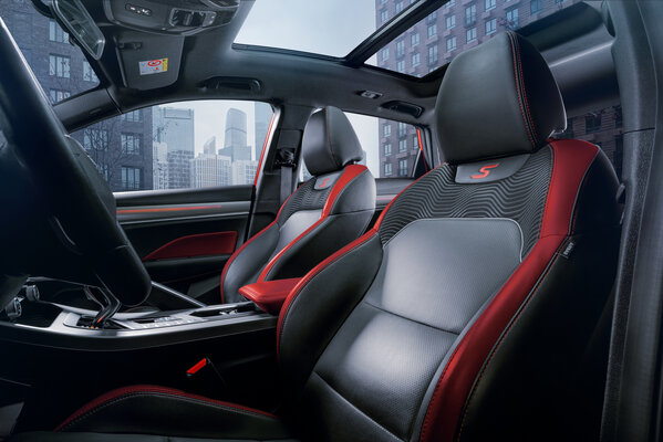 Белорусский Belgee X50 начали продавать в России: дешевле Geely Coolray