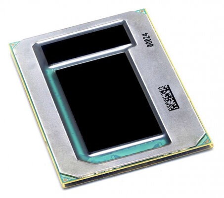 Intel создала стеклянные подложки для будущих процессоров: на них разместится один триллион транзисторов