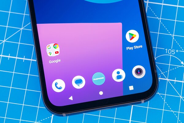 Тестирую смартфон-конструктор Fairphone 5: сменная батарея, специальный Qualcomm и 8 лет обновлений — Дизайн. 13