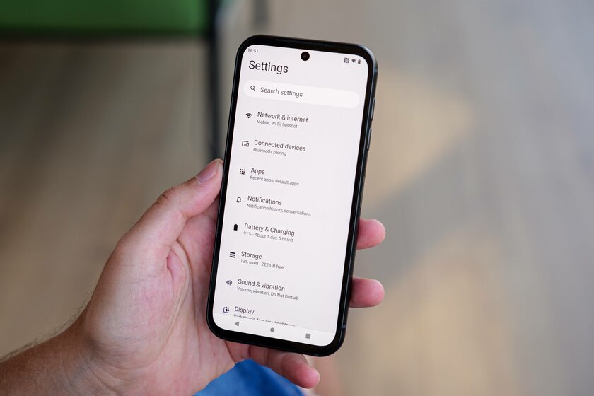 Тестирую смартфон-конструктор Fairphone 5: сменная батарея, специальный Qualcomm и 8 лет обновлений — Прошивка. 2