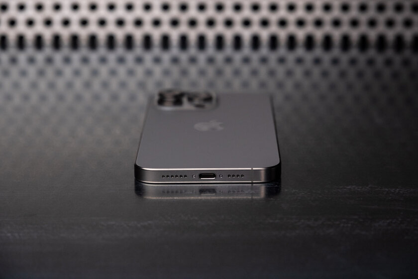 Хочется купить из-за одной кнопки: обзор iPhone 15 Pro и 15 Pro Max — USB Type-C, который так долго ждали. 1