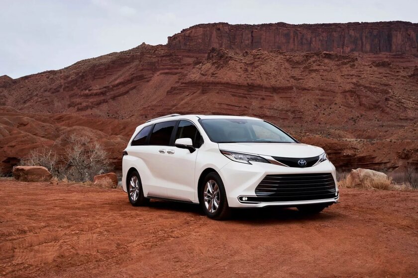 Представлена Toyota Sienna 2024 с обновлённым дизайном и новым пакетом для Sienna XSE