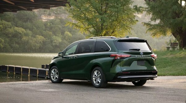 Представлена Toyota Sienna 2024 с обновлённым дизайном и новым пакетом для Sienna XSE