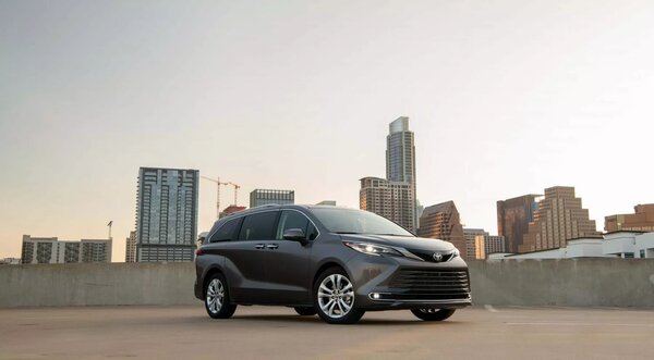 Представлена Toyota Sienna 2024 с обновлённым дизайном и новым пакетом для Sienna XSE