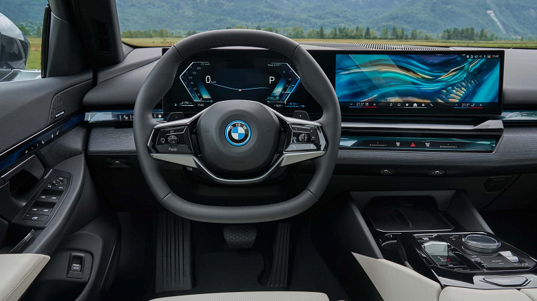 Менее 1 литра на 100 км: представлены гибридные BMW 530e и 550e xDrive с системой eDrive