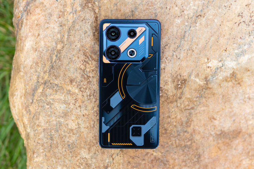 То же самое, но в геймерском обличии. Обзор Infinix GT 10 Pro