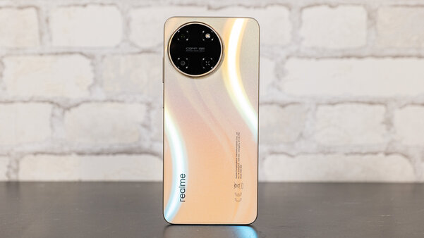Беглый обзор горячих новинок: смартфон realme 11 + гарнитуры Buds Air 5 и Buds T300