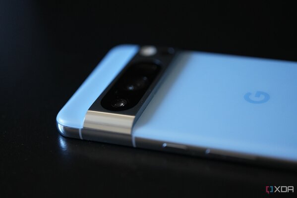 Обзор Pixel 8 Pro: непонятно как, но это один из лучших смартфонов. ИИ решает — Аппаратное обеспечение и дизайн. 2