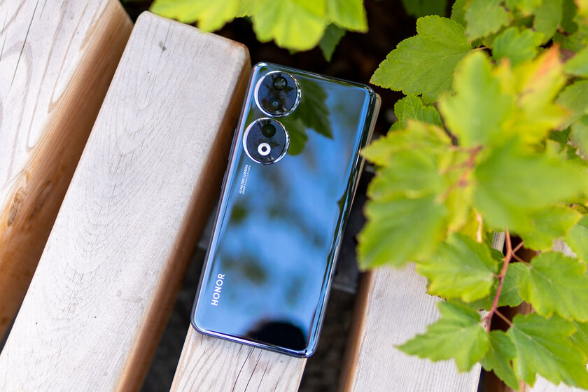 В хорошем смысле из старой школы. Опыт использования HONOR 90 — Отзыв спустя месяц использования. 1