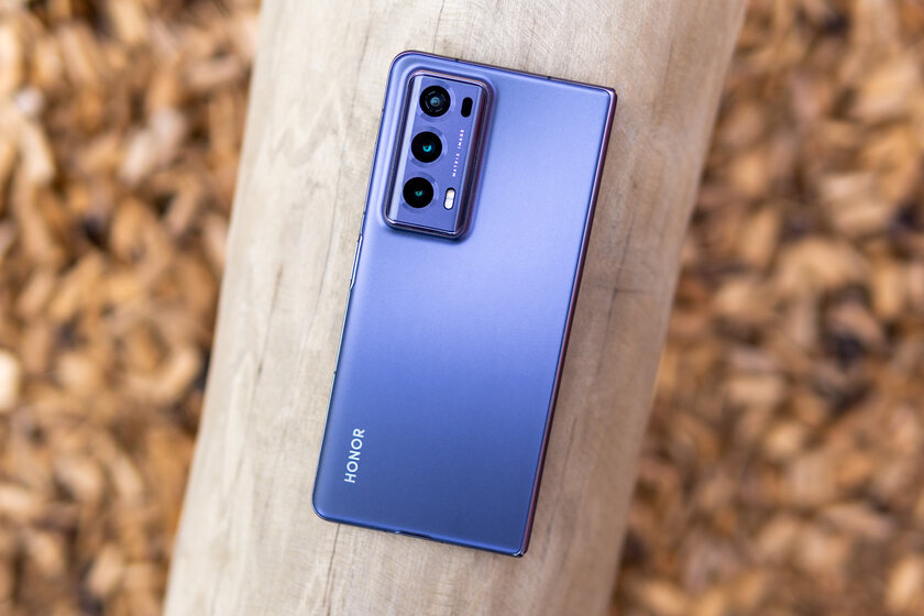 Теперь хочу себе складной смартфон, их уровень вырос. Обзор HONOR Magic V2 — Внешний вид и дисплеи. 1