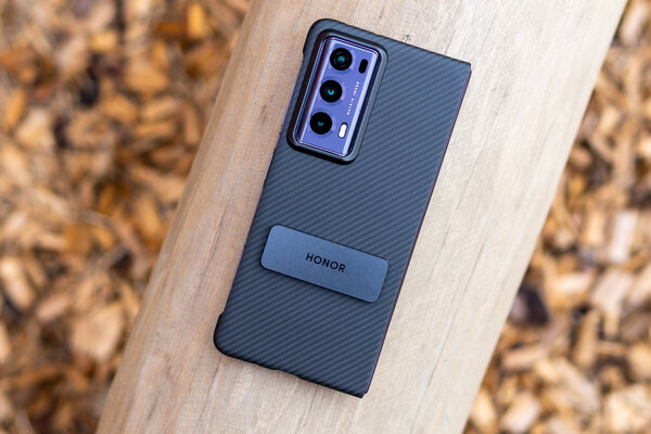 Теперь хочу себе складной смартфон, их уровень вырос. Обзор HONOR Magic V2 — Внешний вид и дисплеи. 6