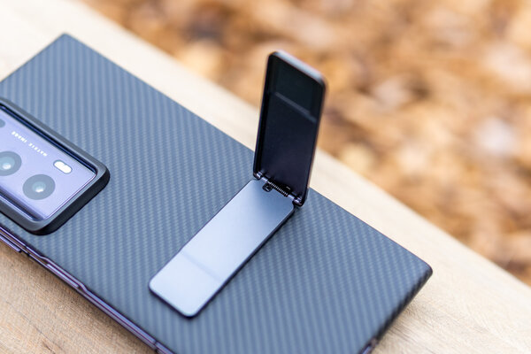 Теперь хочу себе складной смартфон, их уровень вырос. Обзор HONOR Magic V2 — Внешний вид и дисплеи. 7