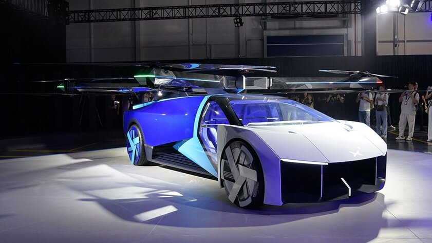Xpeng AeroHT представила летающий автомобиль: выглядит как обычный суперкар, только с лопастями