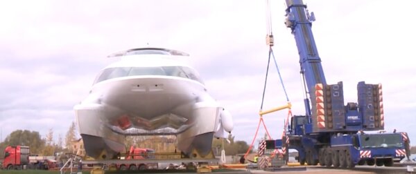 Российский 130-местный электрокатамаран «Белояр» показали на фото: и снаружи, и внутри