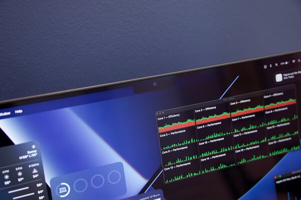 Если вам не нравились MacBook, то сейчас вы измените мнение. Обзор MacBook Pro на M3 Max — Внешность. 1