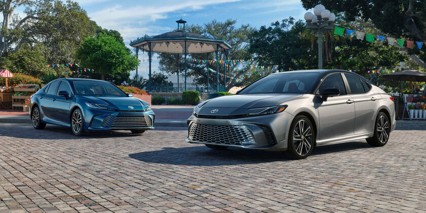 Представлена обновлённая Toyota Camry: старая платформа, новая передняя панель и никакого V6