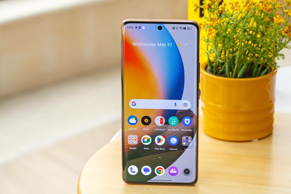 Рейтинг лучших смартфонов до 40 000 рублей: какой купить в ноябре 2023 — 3. Realme 11 Pro+ (8/128 ГБ). 2