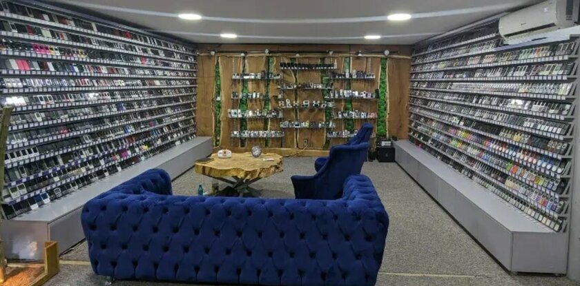 Фанат собрал самую большую в мире коллекцию мобильных телефонов: 3456 моделей за 5 лет