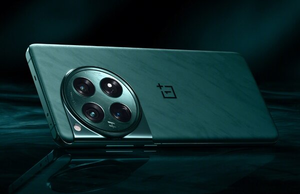 Представлен OnePlus 12: смартфон с рекордной яркостью дисплея и топовым процессором. Дешевле Xiaomi 14 Pro