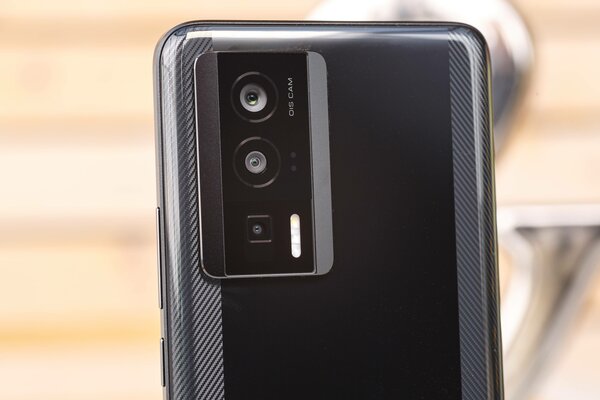 Рейтинг лучших смартфонов до 50000 рублей: какой купить в мае 2024 — 4. Xiaomi POCO F5 Pro (12/256 ГБ). 2
