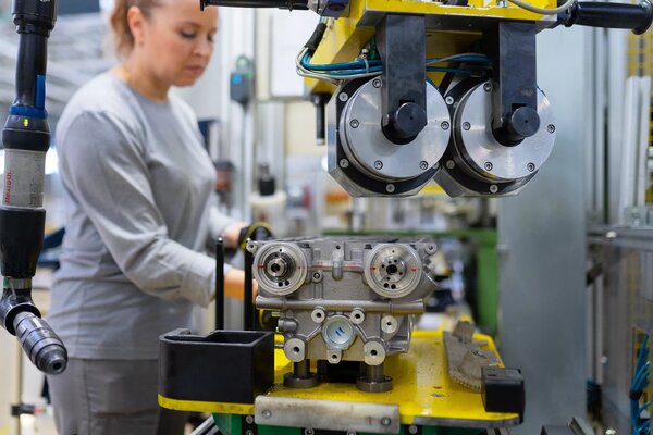 Обнародованы подробности о моторе 1.8 Evo от АвтоВАЗа: бензин Аи-92, недорогой ремонт, сниженный расход масла